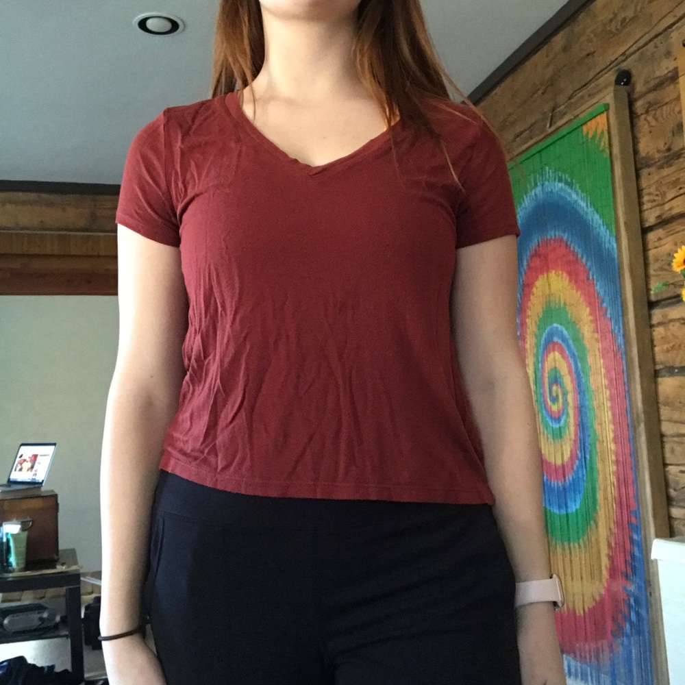 Burnt orange v-neck t shirt